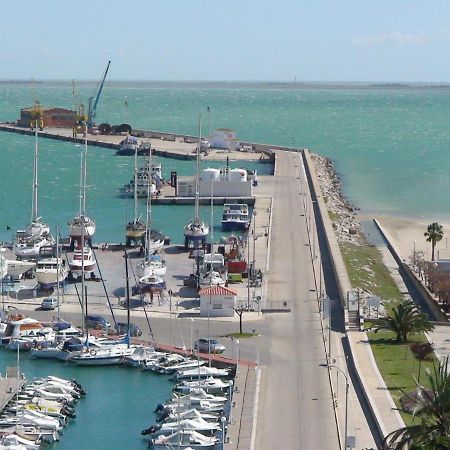 Отель Nou Rocamar Сан-Карлос-де-ла-Рапита Экстерьер фото